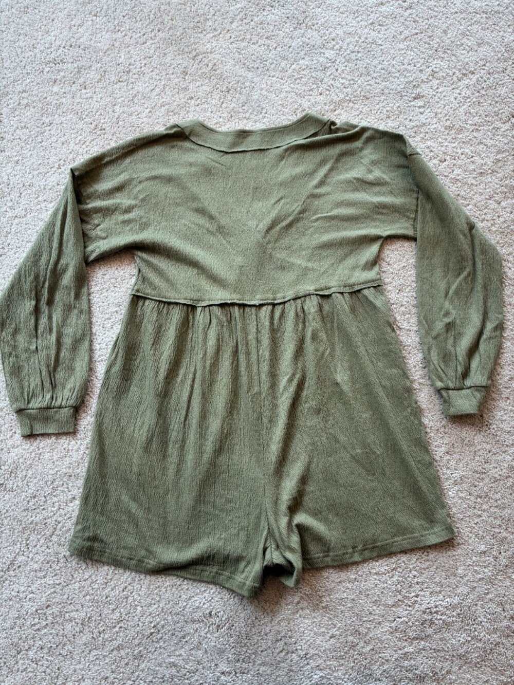 NWOT Pink Lily Green Long-Sleeve V-Neck Romper Jumpsuit - Picture 6 of 9